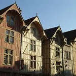 La Chabrouchine 3* Sainte-Savine