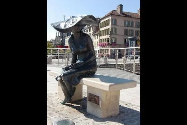 La Chabrouchine Bed & Breakfast